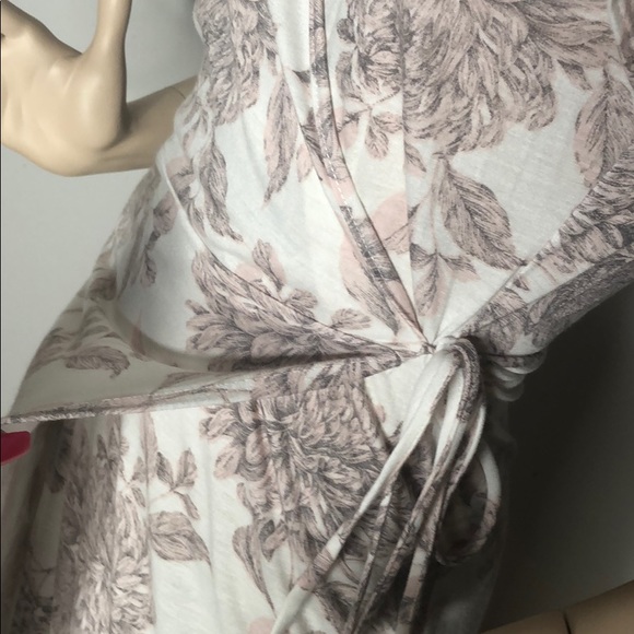 Ivory Print Dress - Picture 14 of 16